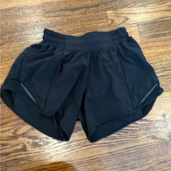 Lululemon size 2 shorty hot shorts - Picture 3 of 3